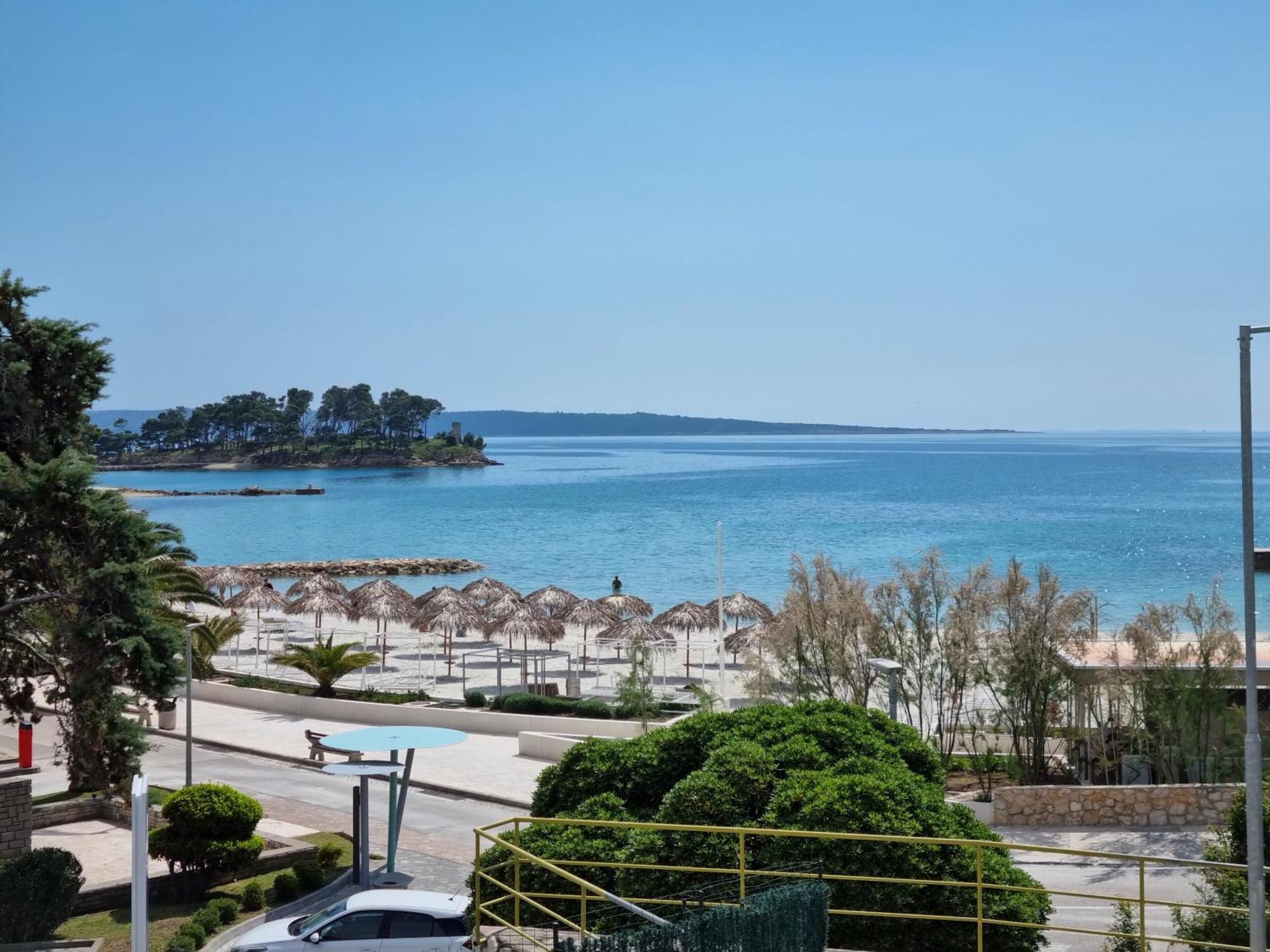 Apartment Lucka Rab Town Ngoại thất bức ảnh